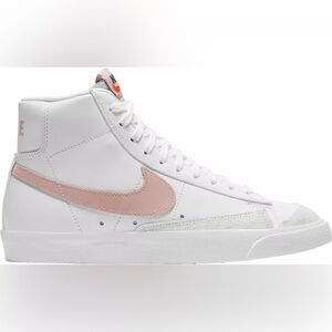 Nike Women's Blazer Mid 77 Shoes